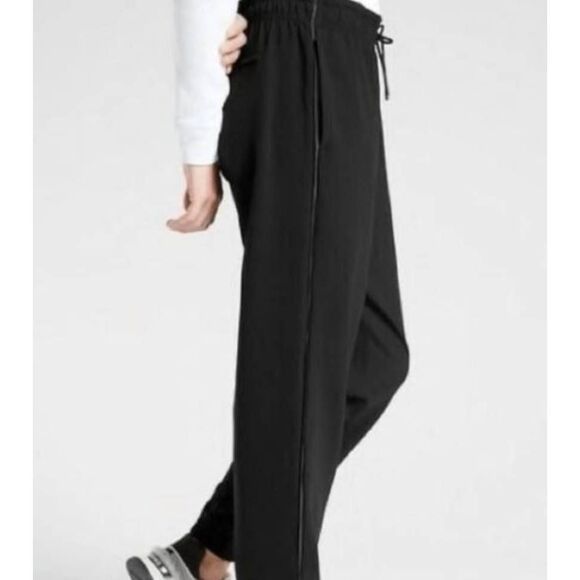 ATHLETA Metropolis Jogger In Black Size 2 - Picture 2 of 4